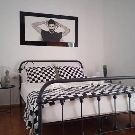 Nicko'S Room Piraeus Buitenkant foto