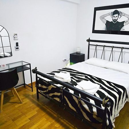 Nicko'S Room Piraeus Buitenkant foto