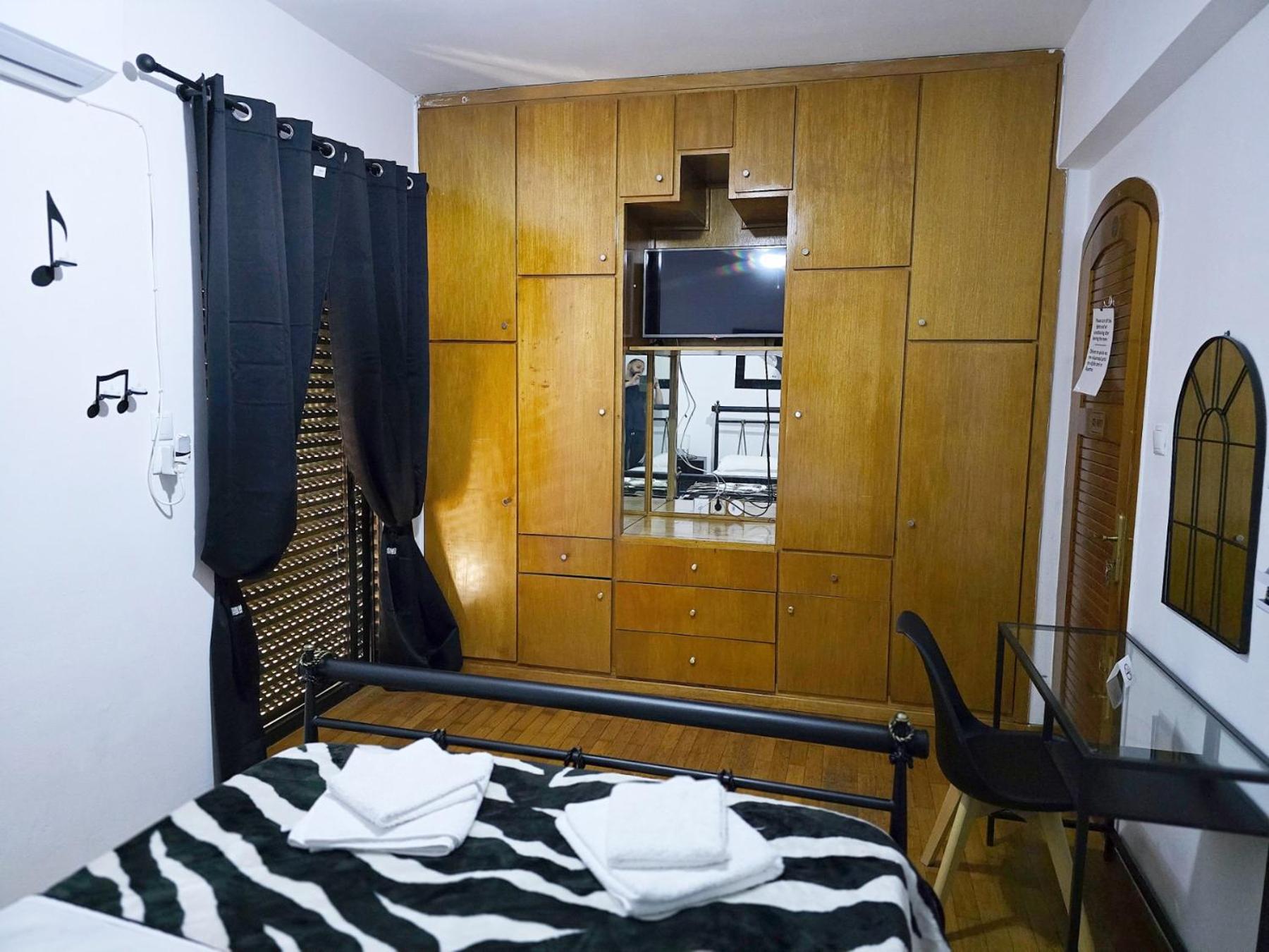 Nicko'S Room Piraeus Buitenkant foto